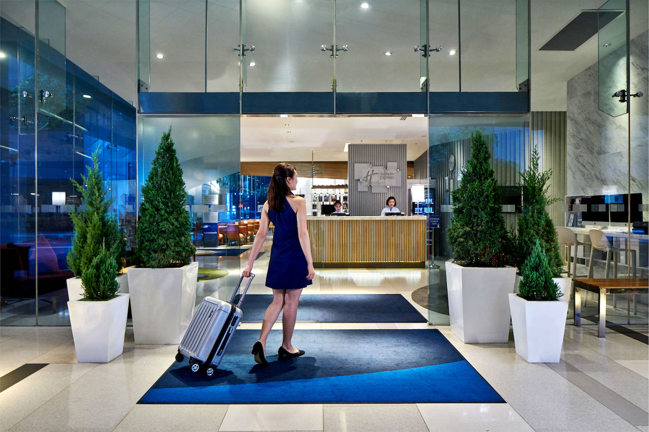Holiday Inn Express Singapore Orchard Road Entrance Pamper.My