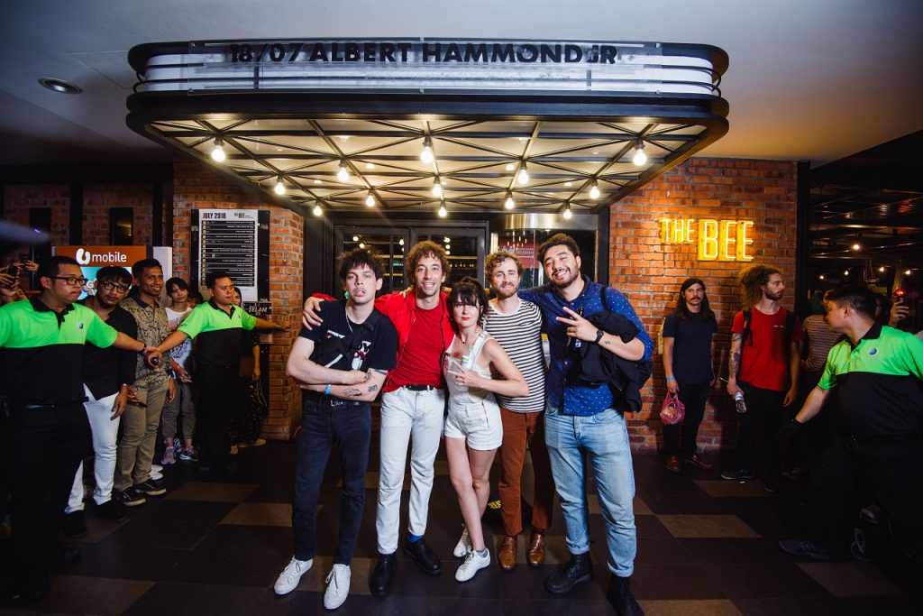 #Scenes: Albert Hammond Jr Brought His Rhythmic Beats During The U Mobile Exclusive Pre-Good Vibes Festival 2018 Party At The Bee, Publika-Pamper.my