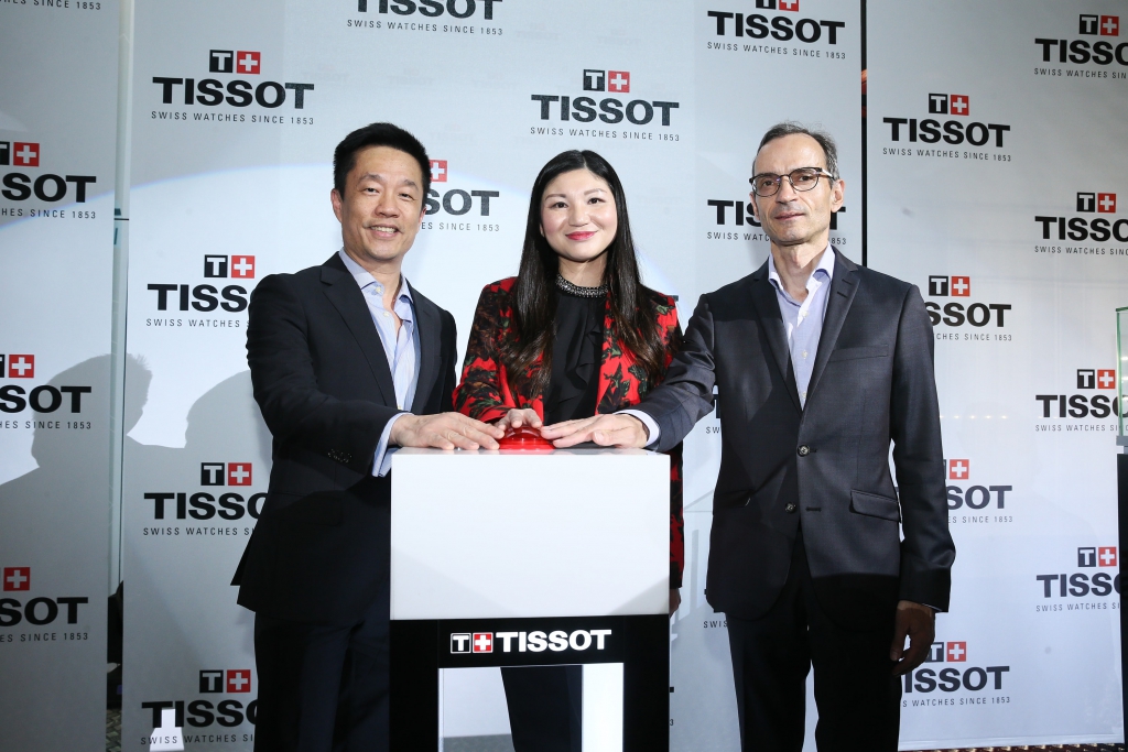 Francis Tan, Chief Operation Officer, Suria KLCC; Kim Lim, Vice President, Tissot Malaysia; and Werner Bardill, Deputy Head of Mission of the Swiss Embassy (1)-min