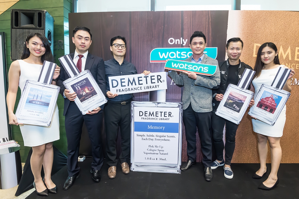 From left: Jason Park, CEO of Fingertouche (M) Sdn. Bhd, James Lee, CEO of Demeter Asia Pacific, Thoren Tan, Trading Director and Danny Hoh, Customer Director with the brand ambassadors.