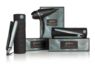 #PamperMyHoliday2018: ghd Glacial Blue Collection