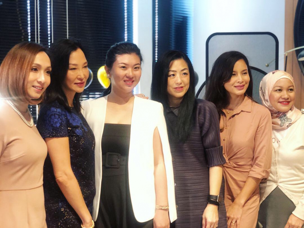 TV Personality: Belinda Chee, Owner of Suen Jewellers: Suen Lee, Founder of POSH Nail Spa: Sereen Eng, Fashion Designer: Beatrice Looi, Host & Actress: Daphne Iking, Editor of Her World, Eena Houzyama.