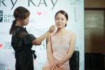 Makeup Demonstration on Korean Trendy Look by Seo Hee-Young (2)