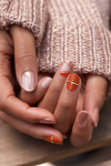 Venice_NailArt_RoseGold_lifestyle