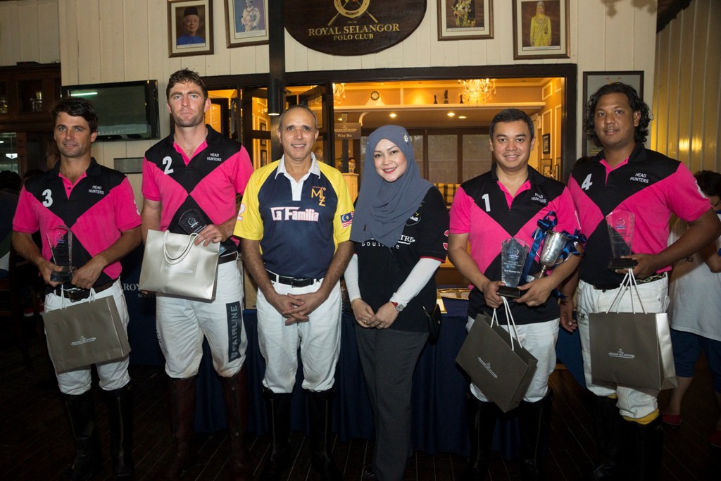 (2nd Runner Ups) HEAD HUNTERS - Saladin Mazlan, Hugo Fischer Dato Mohamed Moiz, Hasnida Bte Hashim, Clifton Yeo, Rob Archibald