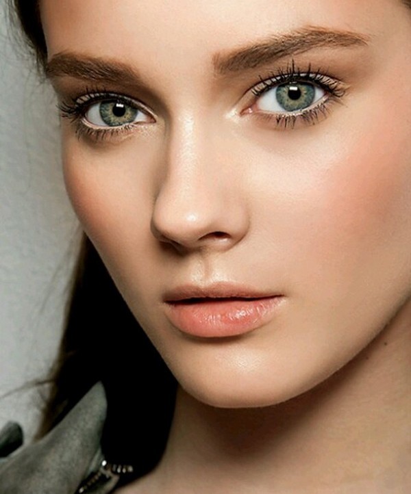 waterproof mascara travel beauty tips