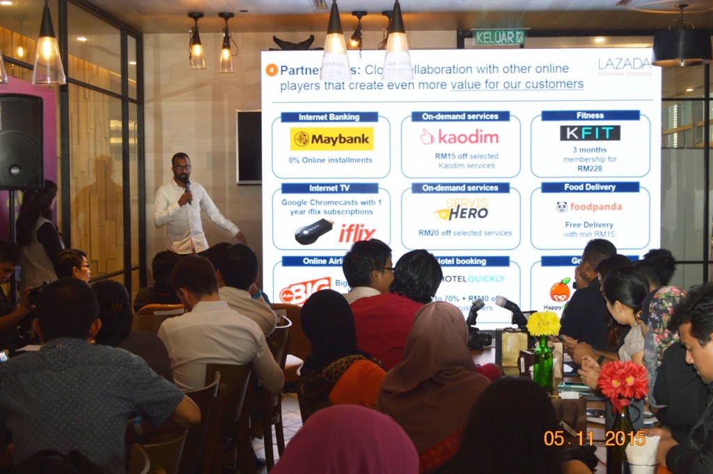 Chief Marketing Officer of Lazada shared with media the offerings of the Online Revolution sale during a press conference held yesterday, November 5 at Hubba Menara CIMB
