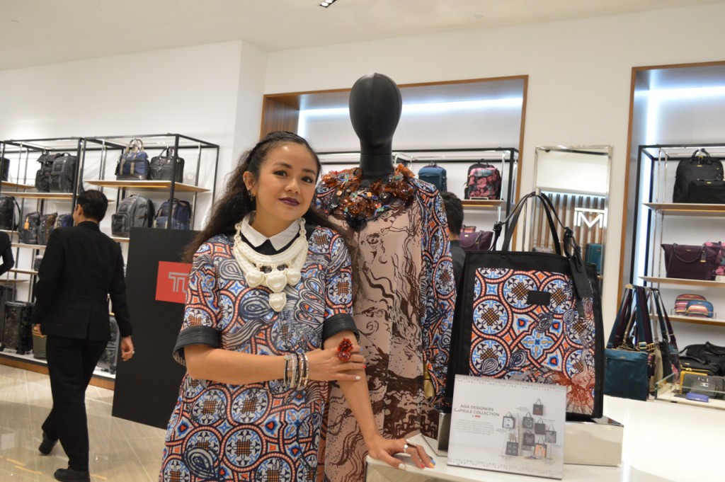 Melinda Looi and her tote design for TUMI