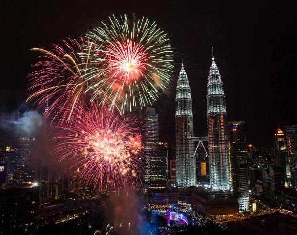 A magnificent fireworks display around the Petronas Towers at KLCC Park