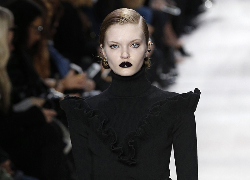 Hottest Beauty Looks from Paris Fashion Week | Pamper.My