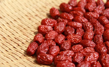 Health Benefits of the Traditional Longan and Red Dates “Tea”