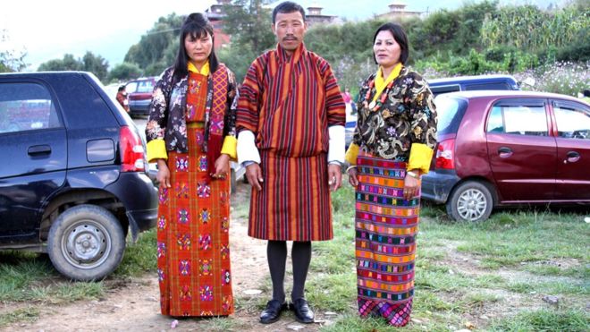 _80372787_bhutan_trio