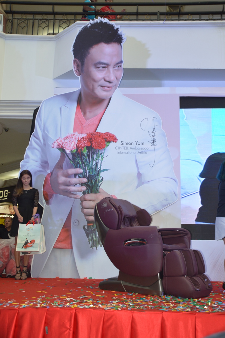 Simon Yam is the ambassador of GINTELL DEWise Care Massage Chair