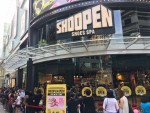 Customers Line Up for the Opening of SHOOPEN