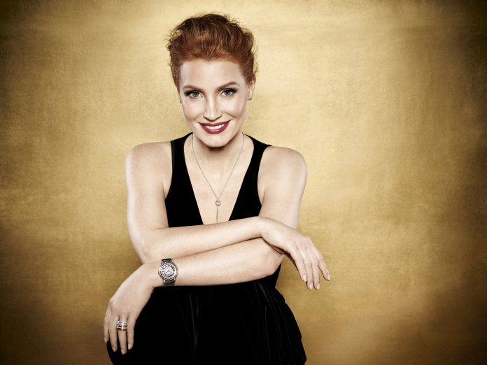 It's All About Gold and Diamonds In Piaget's “Once Upon A Star” Holiday Collection- Jessica Chastain