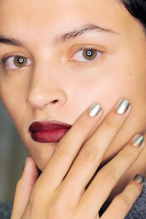 Autumn/Winter 2016 Nail Looks-Metallic Halfmoon