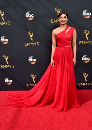 Emmy Awards 2016 Priyanka Chopra