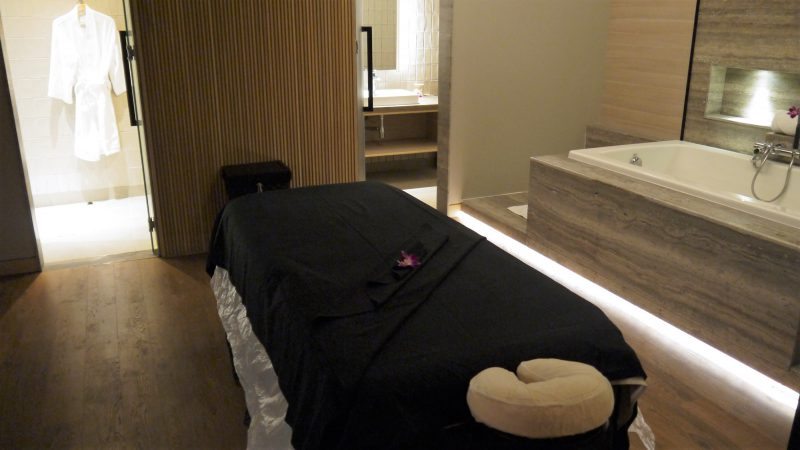 EOS Wellness Spa Room - Pamper.My