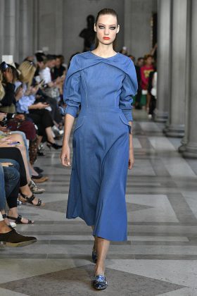 Carolina Herrera New York RTW Spring Summer 2017 September 2016