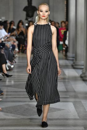 Carolina Herrera New York RTW Spring Summer 2017 September 2016