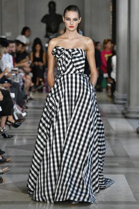 Carolina Herrera New York RTW Spring Summer 2017 September 2016