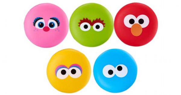 It's Skin Macaron Lip Balm Special Edition (Sesame Street)