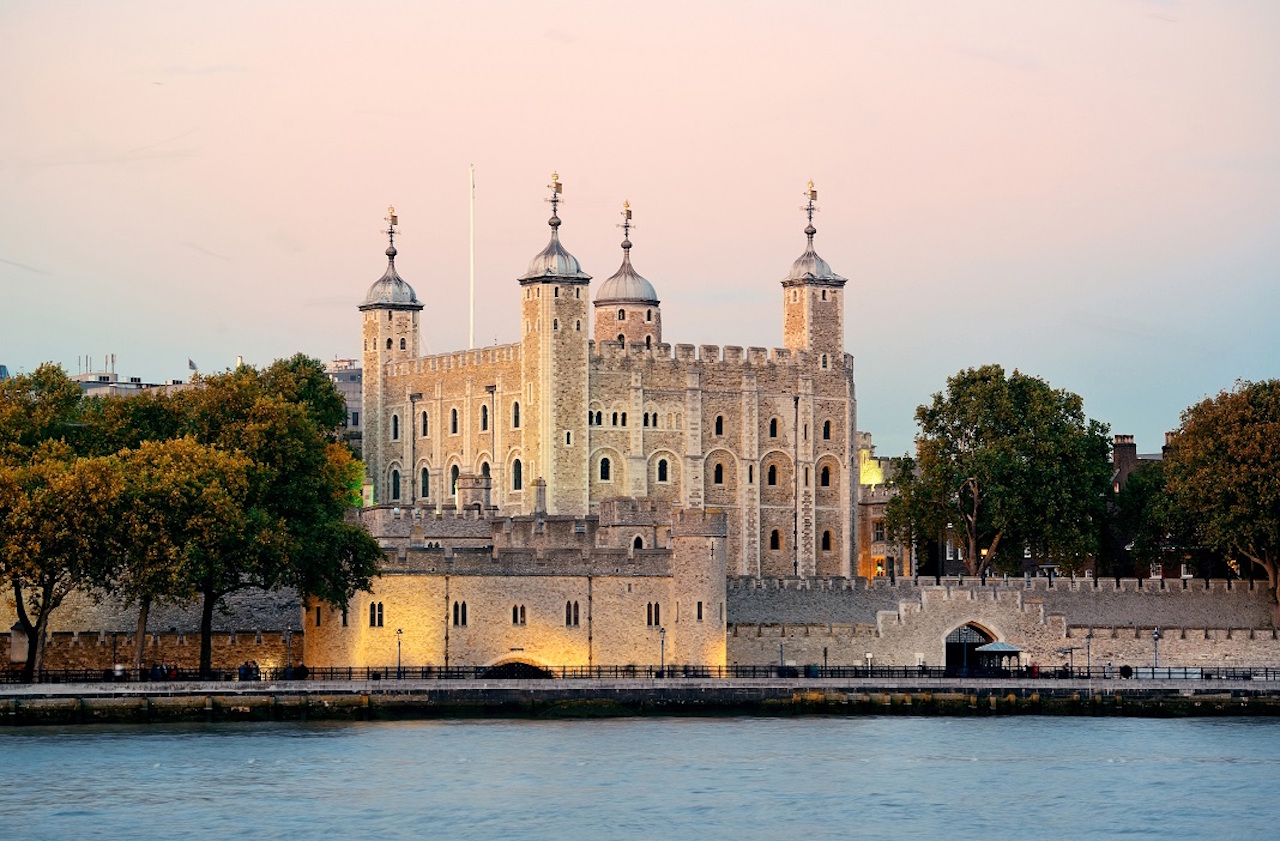 London tower at Thames River water front