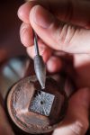 La Montre Hermes, sertissage chez Bunter SA a Geneve, ce lundi 19 octobre 2015
