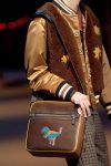 coach_runway_details_003