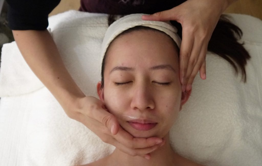 Tried & Tested: Caudalie Vinosource Anti-Oxidant Hydrating Facial (60 minutes) - Pamper.My