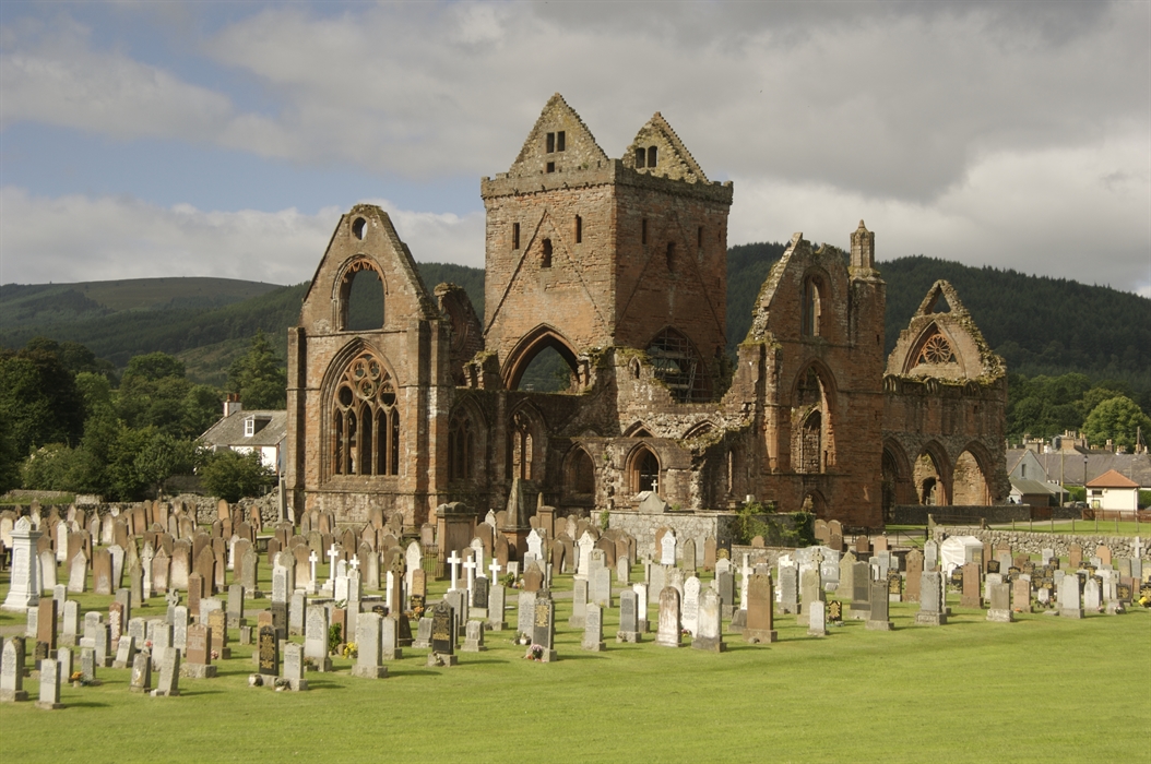 Sweetheart Abbey by VisitScotland 1