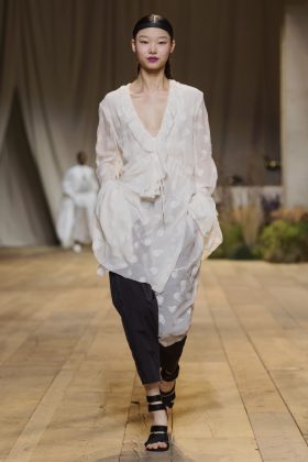 H&M STUDIO S/S 2017 SEE NOW, BUY NOW FASHION SHOW Runway-Pamper.my