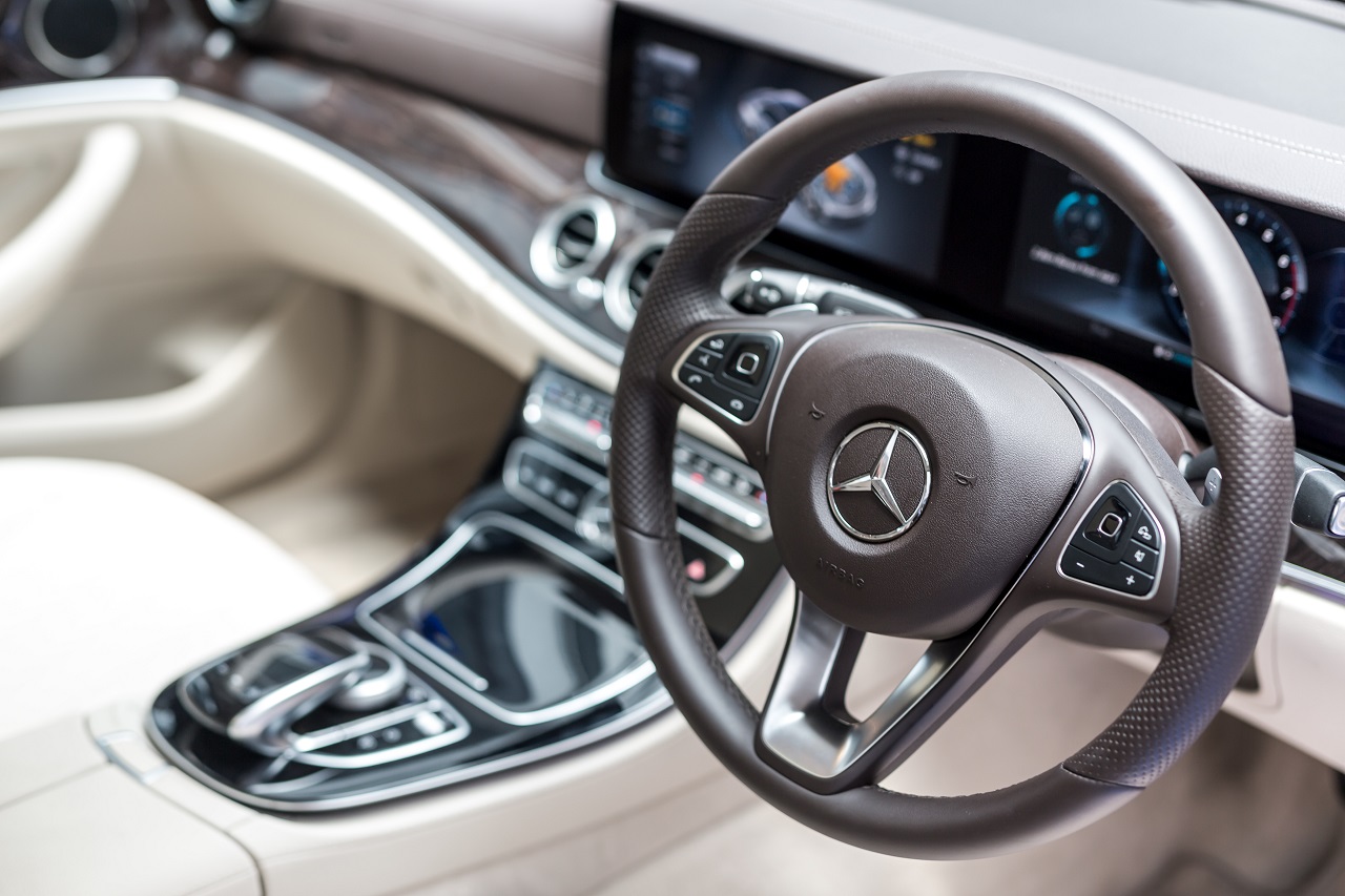 Mercedes-Benz E 250, Exclusive Line, Material Design-Pamper.my