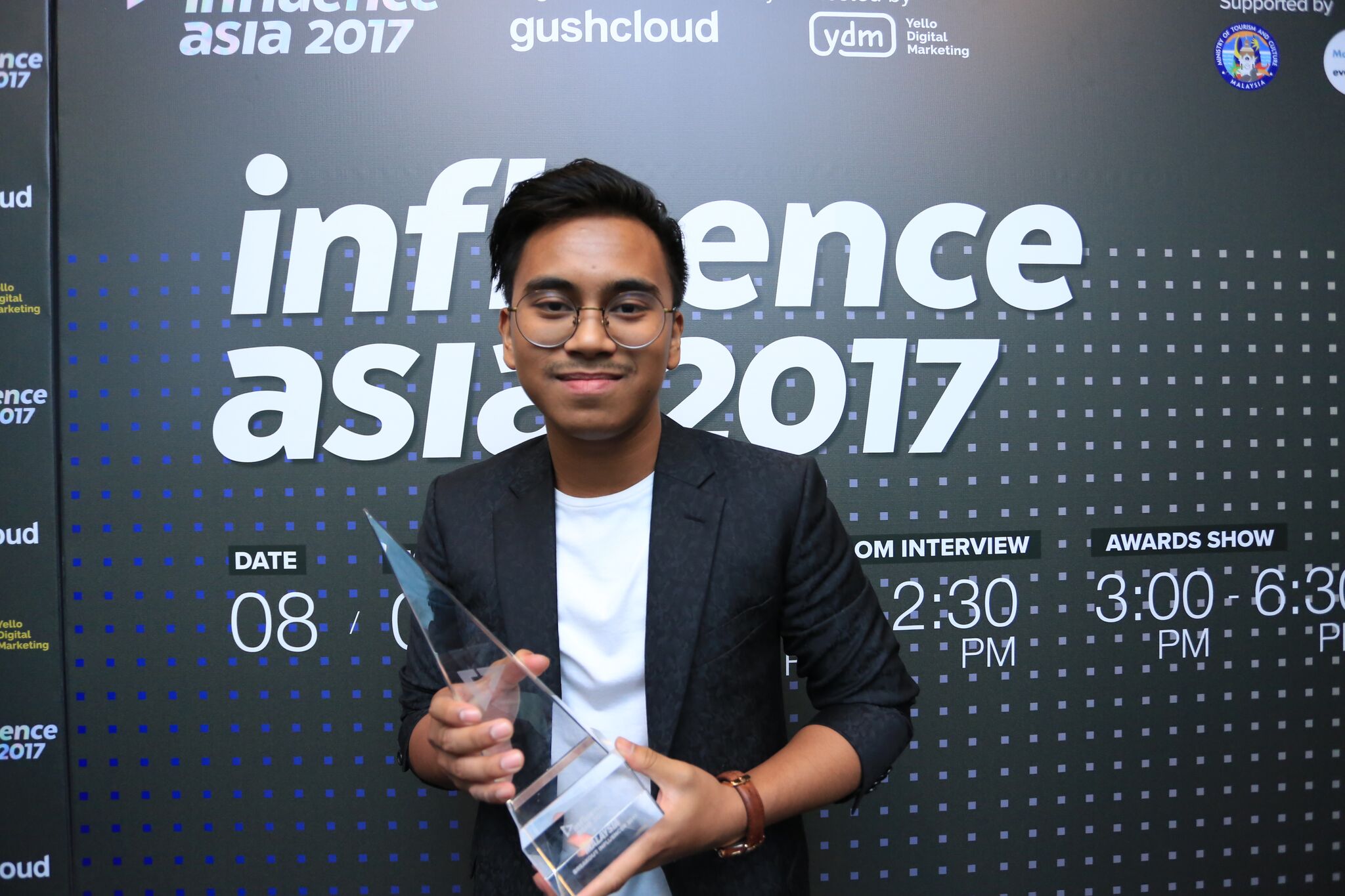 IA 2017 - Breakout Influencer Award Luqman Podolski-Pamper.my