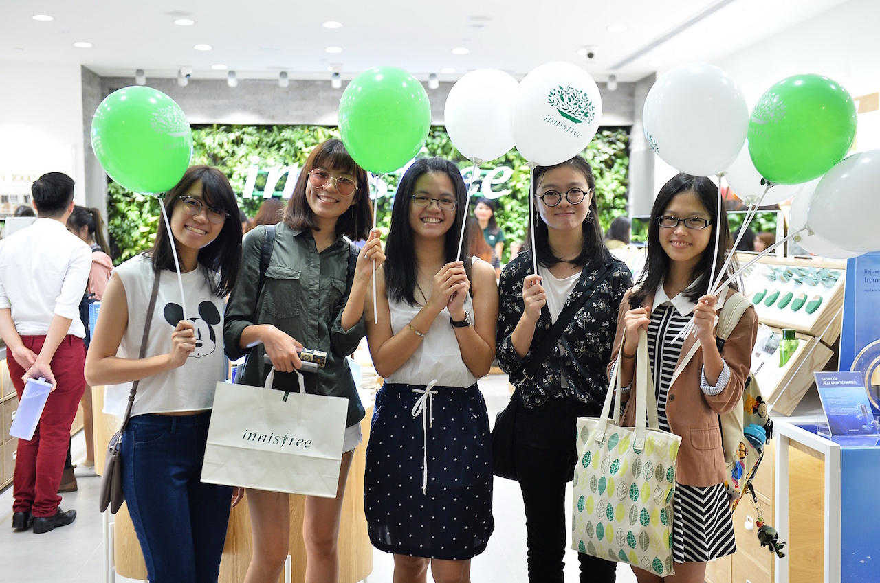 Finally! Happy inni-fans get to shop for their favourite items in innisfree Mid Valley Megamall.