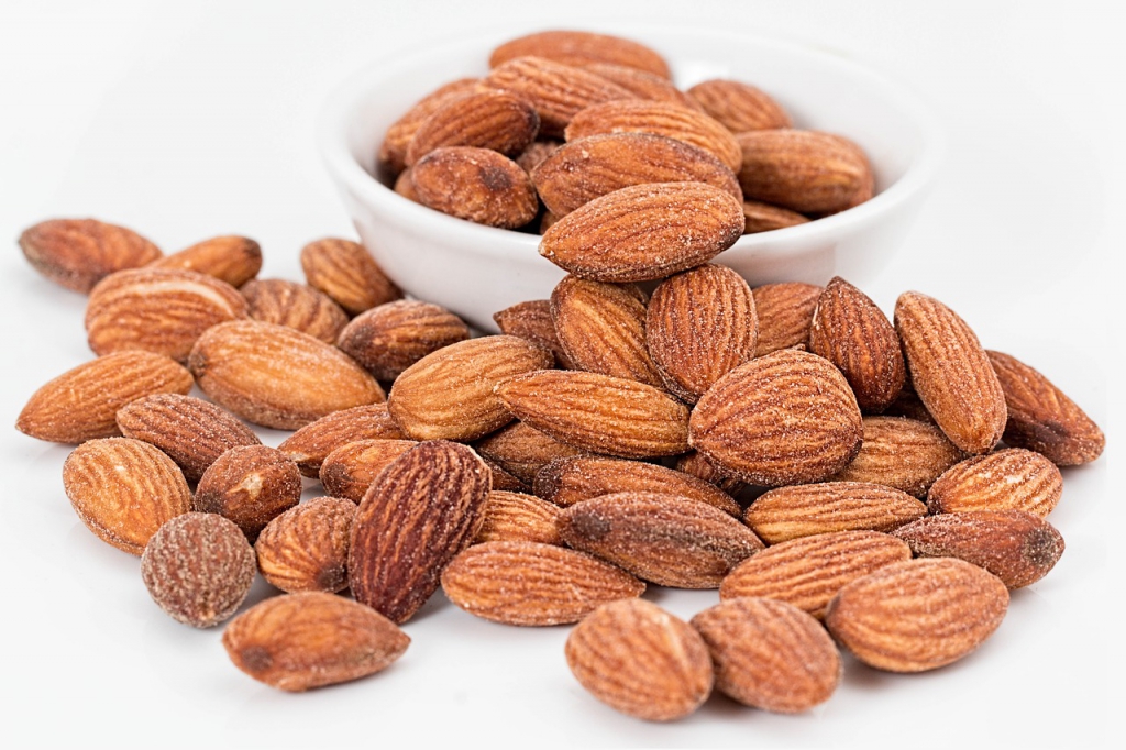 almonds-1768792_1280