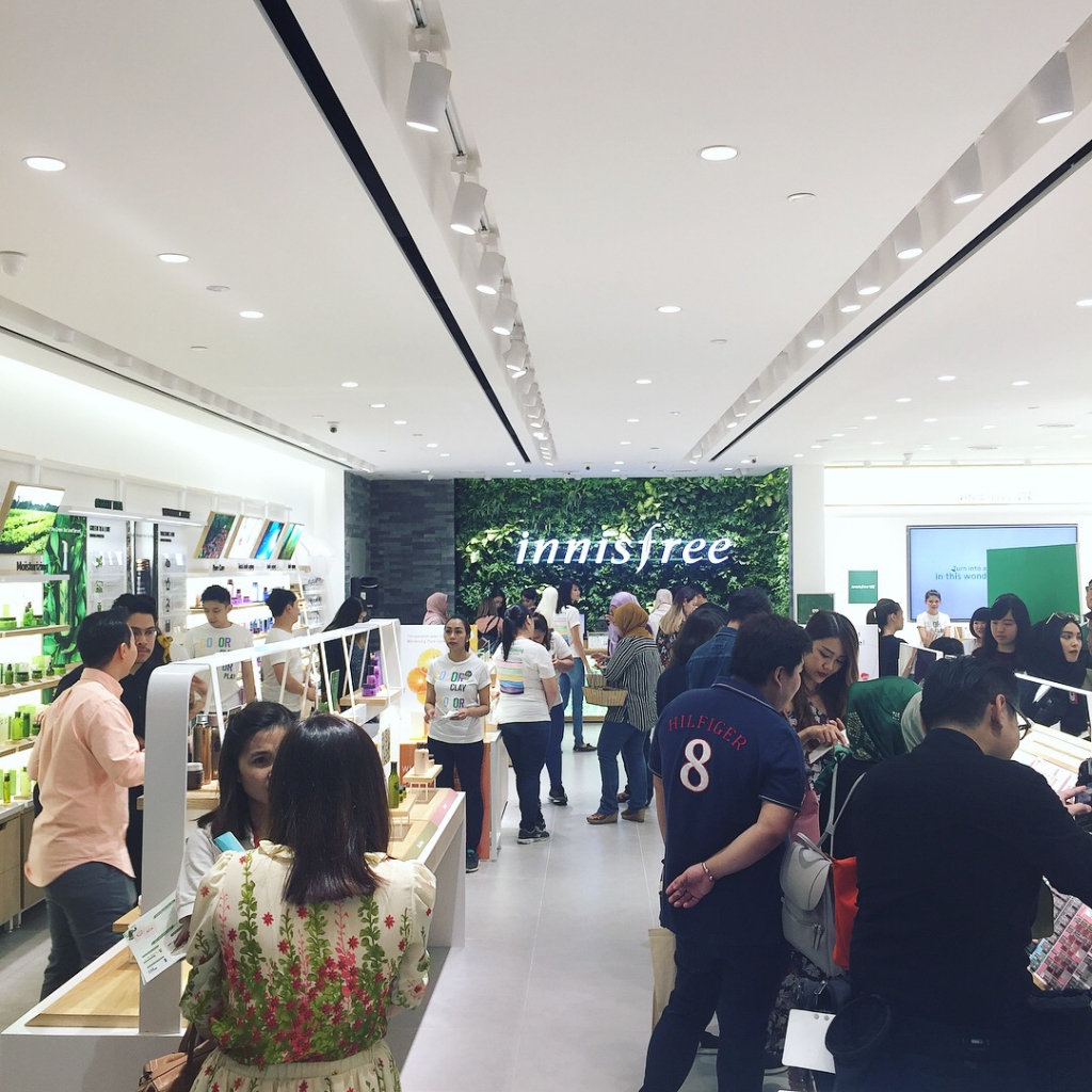 3 New Things You Can Do At The Newly Revamped Innisfree Sunway Pyramid Store + [GIVEAWAY] Win Shopping Vouchers And A Beauty Organizer-Pamper.my