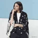 201707_Uniqlo_Eames_08_KV_2WayStole_0041_SOCIAL_wCR