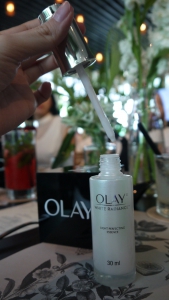 Olay White Radiance Light Perfecting Essence-Pamper.my