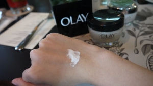 Olay Total Effects Day Moisturizer SPF15-Pamper.my