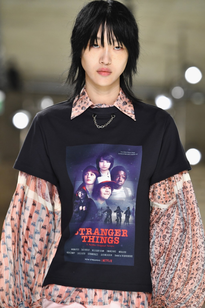 stranger-things-shirt-close-up-louis-vuitton-paris-fashion-week-2017-getty