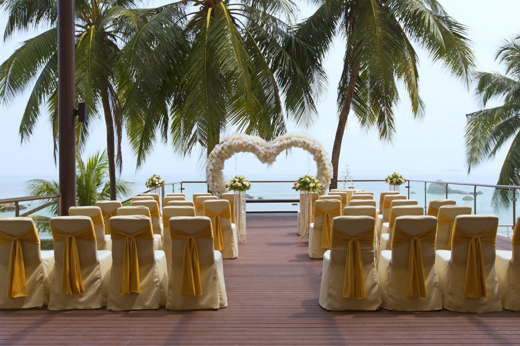 Overlooking the panoramic oceanfront view of the Straits of Malacca, it will be a beach wedding dream come true at Four Points by Sheraton Penang