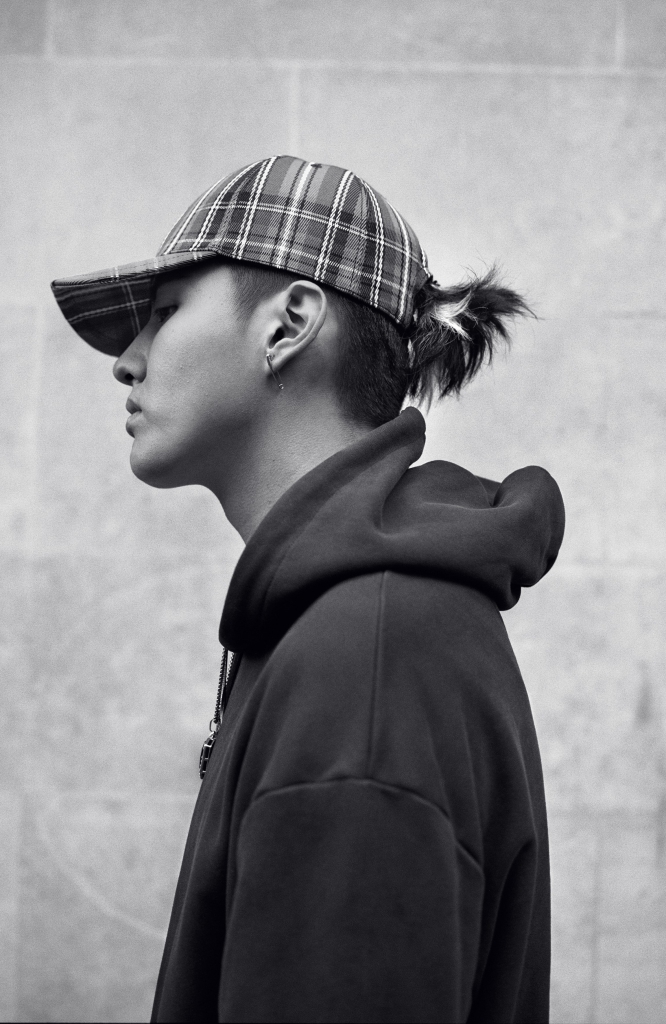 Burberry x Kris Wu collection 2017_006-min