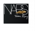 Man Ray for NARS Holiday Collection – Double Take Overexposed Glow Highlighter-Pamper.my