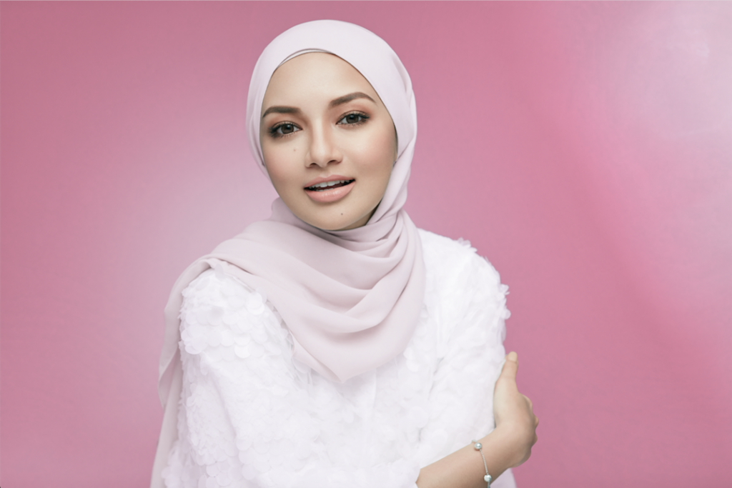Neelofa Adds AirAsia Non-Executive Independent Director Role To Her Belt-Pamper.my
