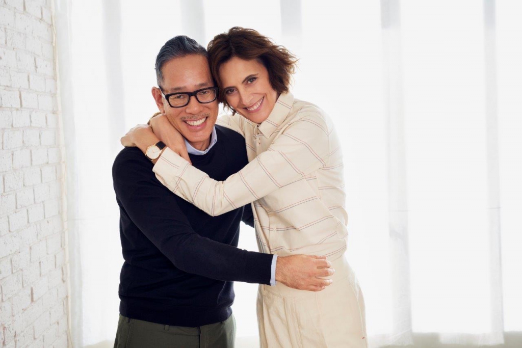 Parisian chic icon Ines de la Fressange (left) and UNIQLO Special Project Design Director Naomi Takizawa (right)