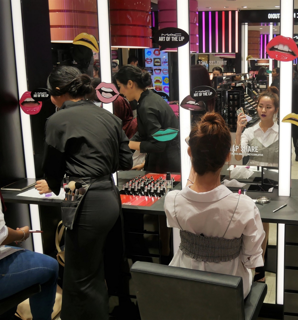 #Scenes: MAC Cosmetics Mid Valley Megamall Store Has A New Look-Pamper.my