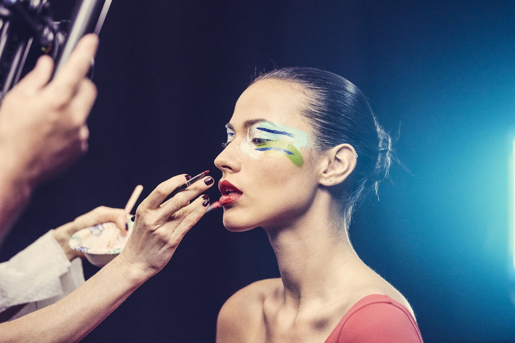 8 Beauty Tips from Hollywood’s Most Glamorous Experts Of Glam Masters!-Pamper.my