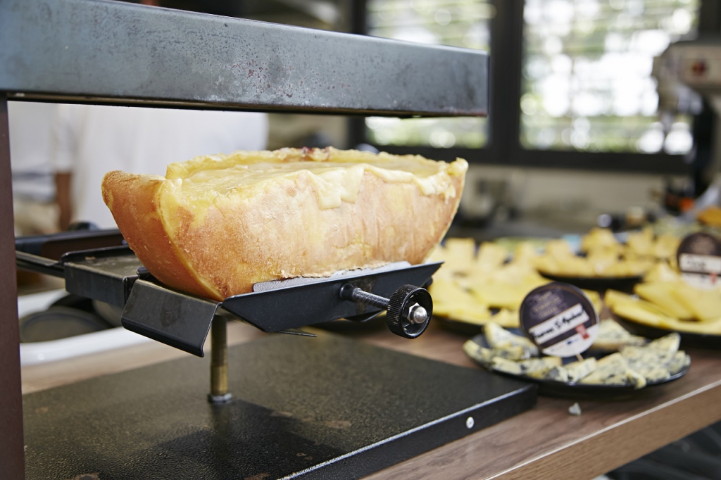 #Scenes: How To Hold A Meltingly Good European Cheese Raclette Party-Pamper.my