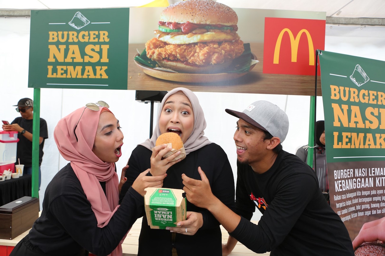 Pamper.My_McD Nasi Lemak Burger 40